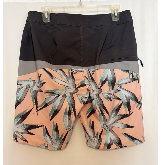 O'Neill Hyperfreak 20" Boardshort size 30 NWT - Picture 2 of 9